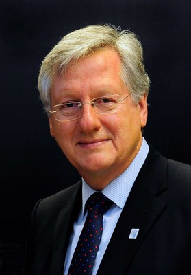 Hans-Jochen Schiewer